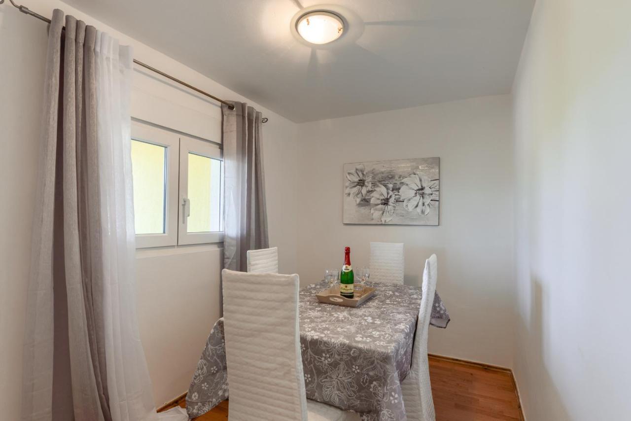 Rozza Pia Apartment *